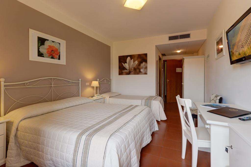 Hotel Giardino Suites And Spa - Numana Camera foto