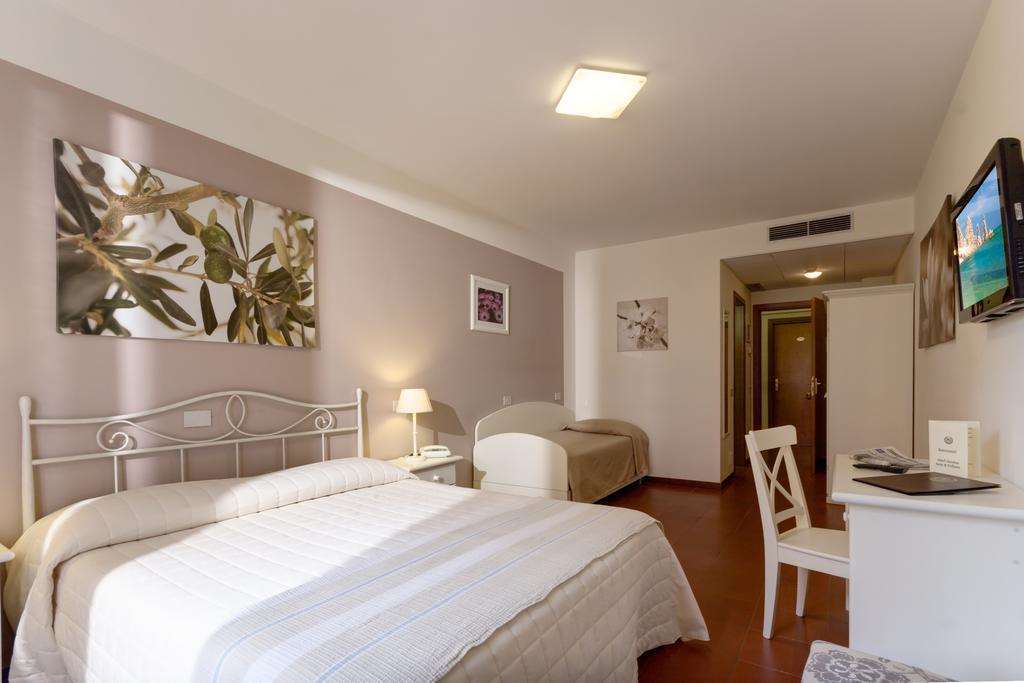 Hotel Giardino Suites And Spa - Numana Camera foto
